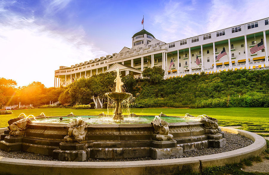 HERO_Old_Hotels_shutterstock