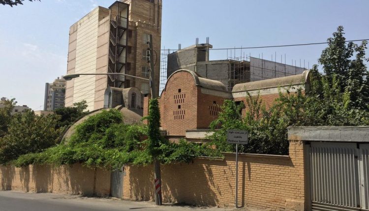 خانه دولت آبادی