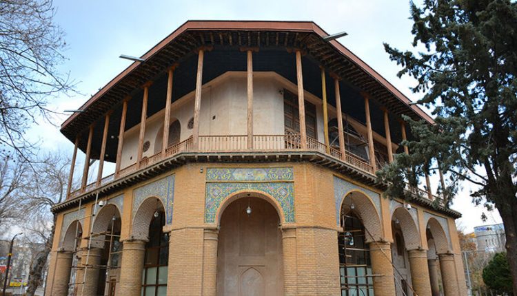 کاخ چهلستون