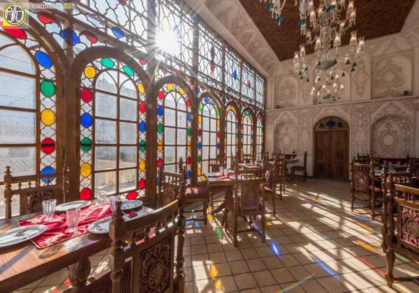 بوتیک هتل قصر منشی اصفهان