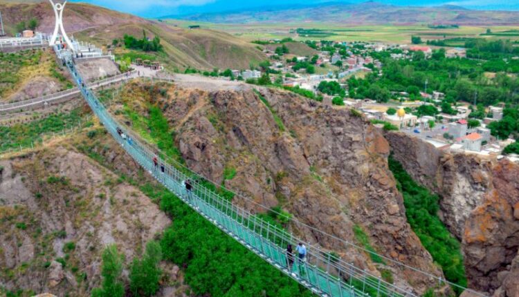 پل معلق شیشه ای - هیرلند - اردبیل